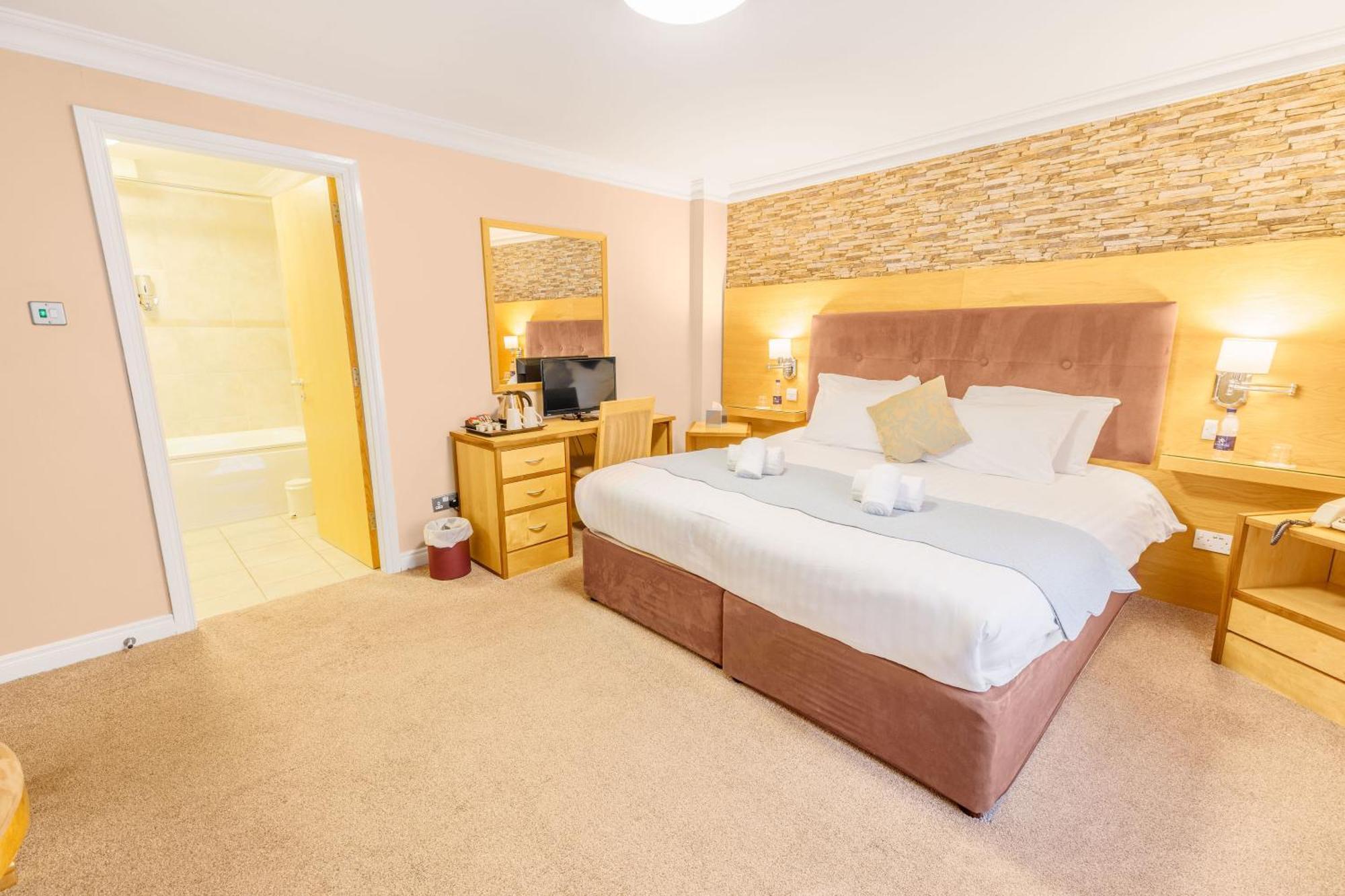 Kilmorey Arms Hotel Kilkeel Extérieur photo