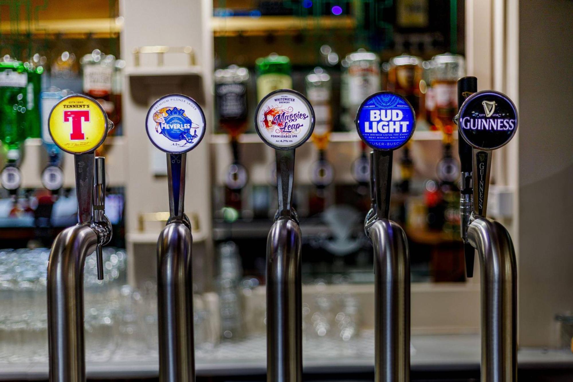 Kilmorey Arms Hotel Kilkeel Extérieur photo