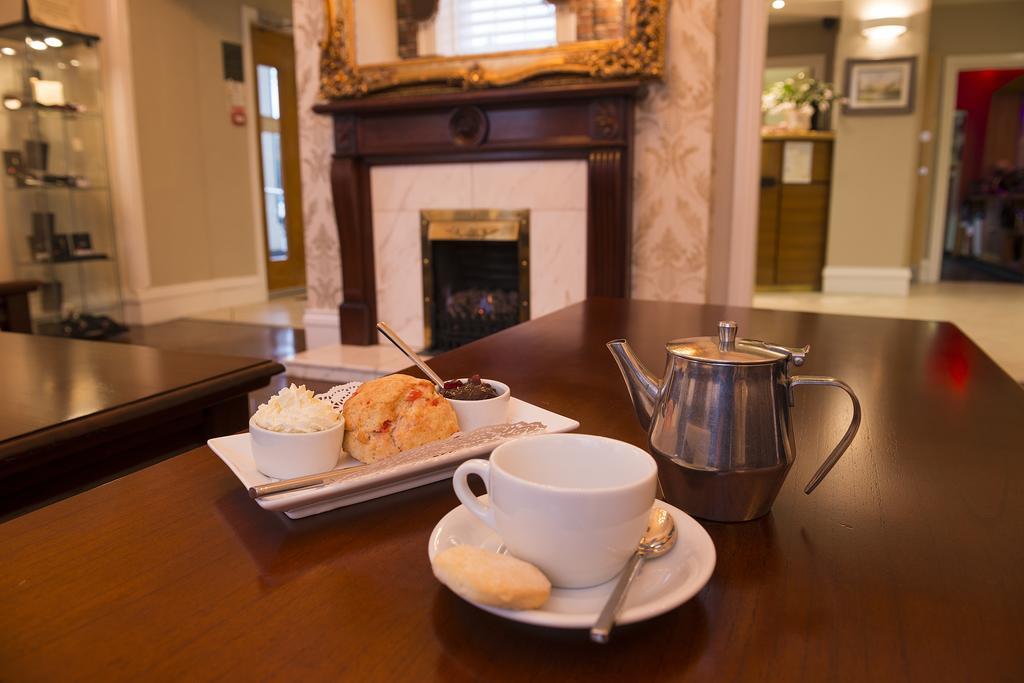 Kilmorey Arms Hotel Kilkeel Extérieur photo