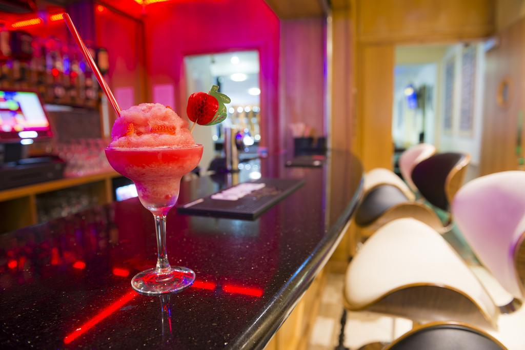 Kilmorey Arms Hotel Kilkeel Extérieur photo