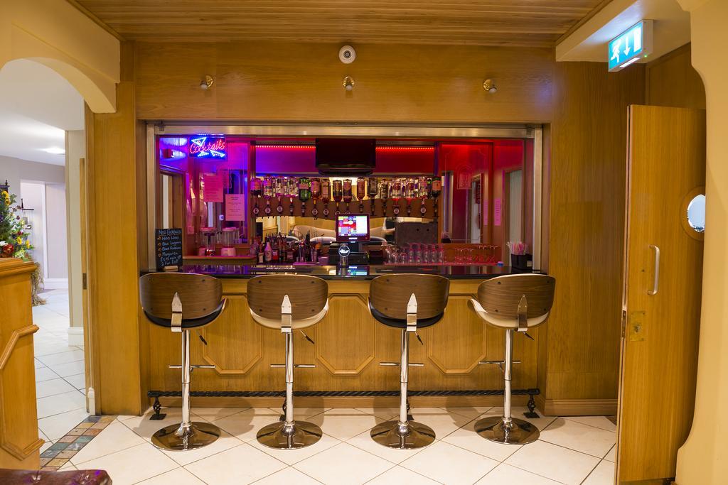 Kilmorey Arms Hotel Kilkeel Extérieur photo